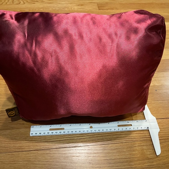 Luxury Bag Pillow Shaper - Picture 9 of 10